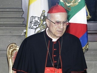 Odstupujúci kardinál Bertone zaútočil