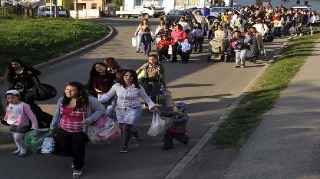 Rómovia pochodovali ulicami európskych