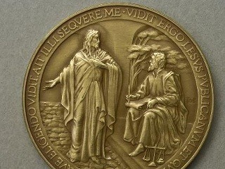 Mince s podobizňou pápeža
