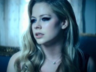 Avril Lavigne vo videoklipe