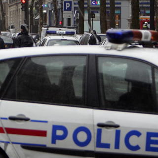 Francúzska polícia zadržala 200