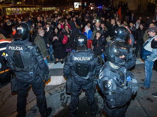 Nepokoje v Bratislave prerástli