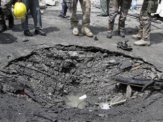 Samovražedný útok na pohrebe: