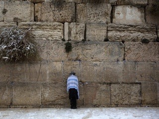 Jeruzalem paralyzovala snehová búrka