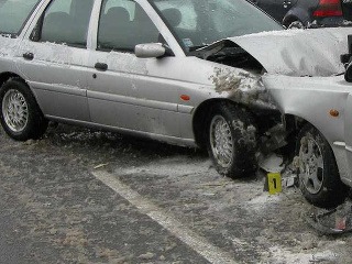 Zrážka áut v Banskej