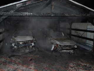 Požiar áut v Žiari