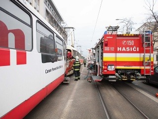 Bratislavskí hasiči zasahujú na