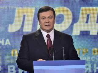 Janukovyč: Nestrieľajte do ľudí,