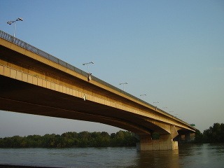 Z bratislavského mosta Lafranconi