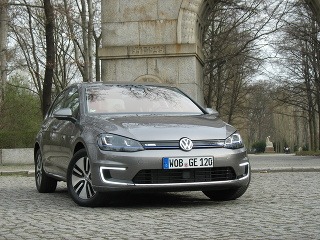 Volkswagen e-Golf a Golf