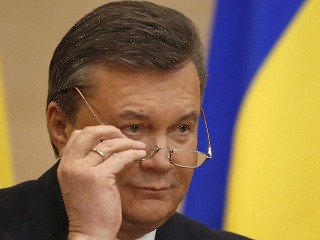 Janukovyč predstúpil pred novinárov