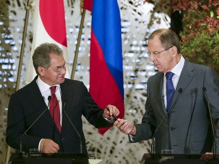 Sergej Šojgu (vľavo), Sergej
