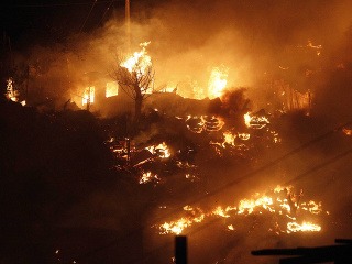 Pri požiari v meste