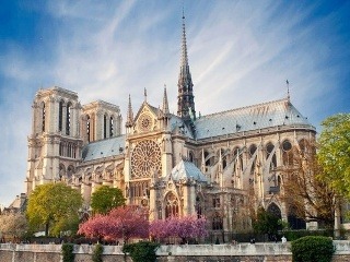 Jarný Notre Dame, Paríž,