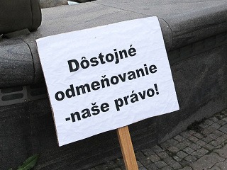 Protestné zhromaždenie zamestnancov školstva