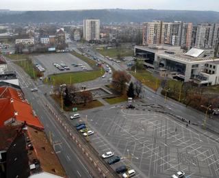 Košická radnica: Autá chce