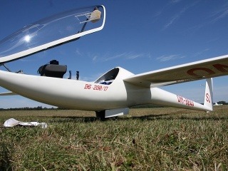 Hudba, tanec, lietadlá taký