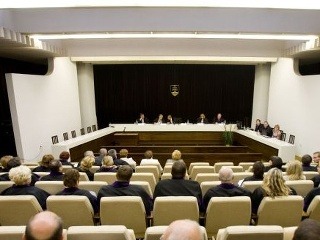 Bratislavskí sudcovia kritizujú previerky