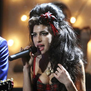 Amy Winehouse napíše ústrednú