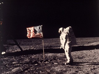 Neil Alden Armstrong a