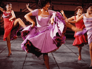 Pomáda, Moulin Rouge, Vlasy: