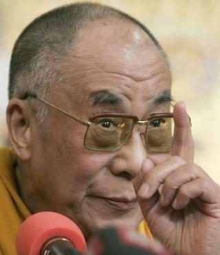 Dalajláma bude stáť na