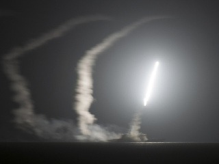 Raketa zasahuje pozície Islamského
