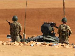 Medzi kurdskými milíciami a