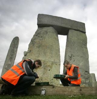 Stonehenge: Archeológom stále nedá