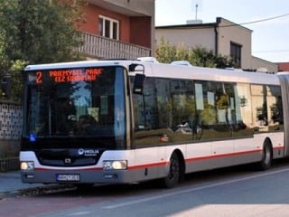 Kĺbový autobus v Nitre