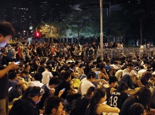 Vedenie Hongkongu vyzýva demonštrantov: