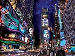 Times Square nikdy nespí.