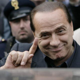 Berlusconi si kúpil Obamu-Supermana