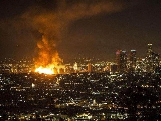 Požiar budovy v Los