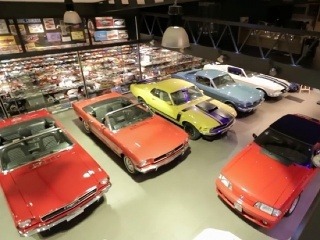 Najväčšiu zbierku modelov Ford