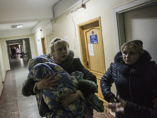 Ukrajinskú nemocnicu zasiahol granát