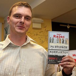 Trubač obsypal knihu vojnového