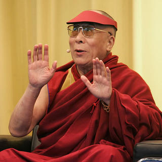 Vymenili si fotky dalajlámu,