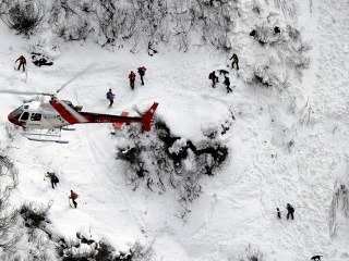 Smrtiaca lavína vo Švajčiarsku