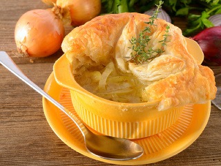 Cibuľová polievka je najvhodnejšou