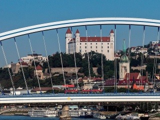 Bratislavský hrad a most