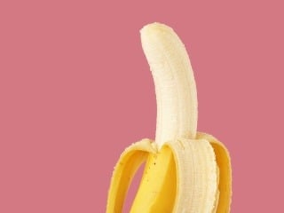 Banán je plný výživných