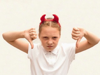 Múdrejšie je dieťaťu hovoriť,