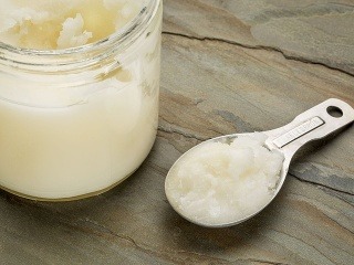 Kokosový olej účinne potláča