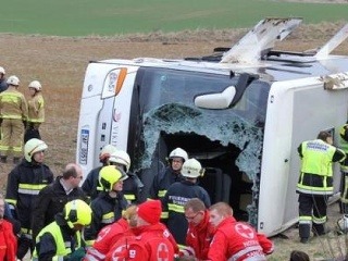Nehoda českého autobusu v