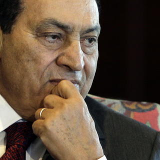 Husní Mubarak popíjal na