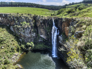 Berlínky vodopád na rieke
