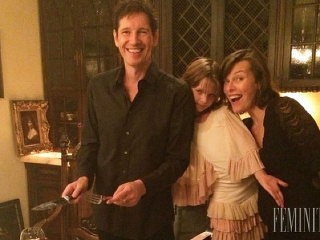 Milla Jovovich šťastne vysmiata