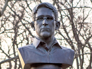 Socha Edwarda Snowdena
