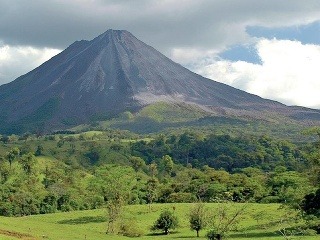 Kostarika je krajinou sopiek